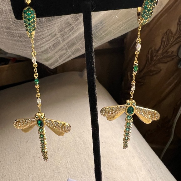 Eye Candy Los Angeles Luxe Collection Green Crystal Statement Earrings NIB!. - Picture 4 of 9